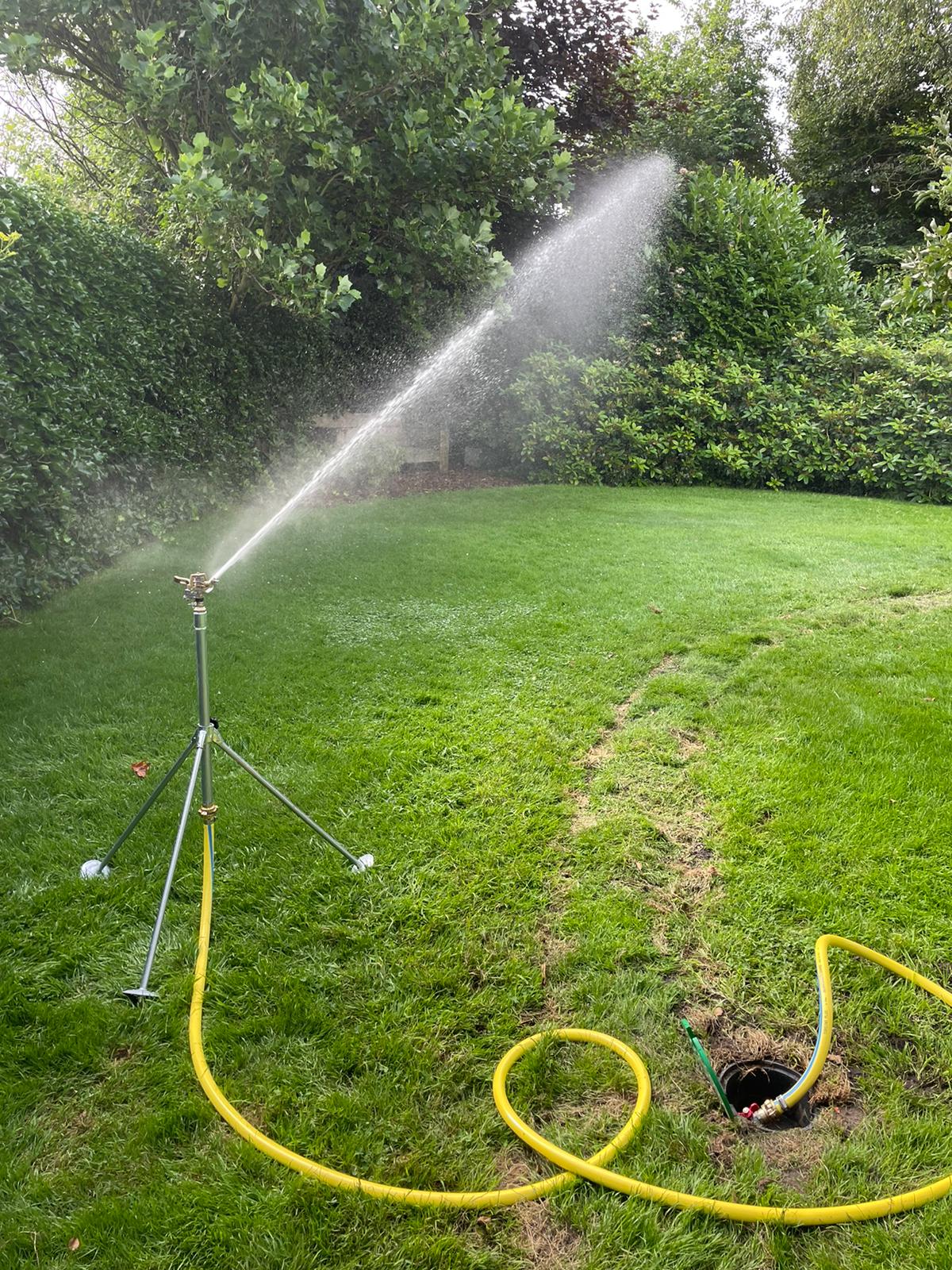 Tuinbron met speciale onderwaterpomp